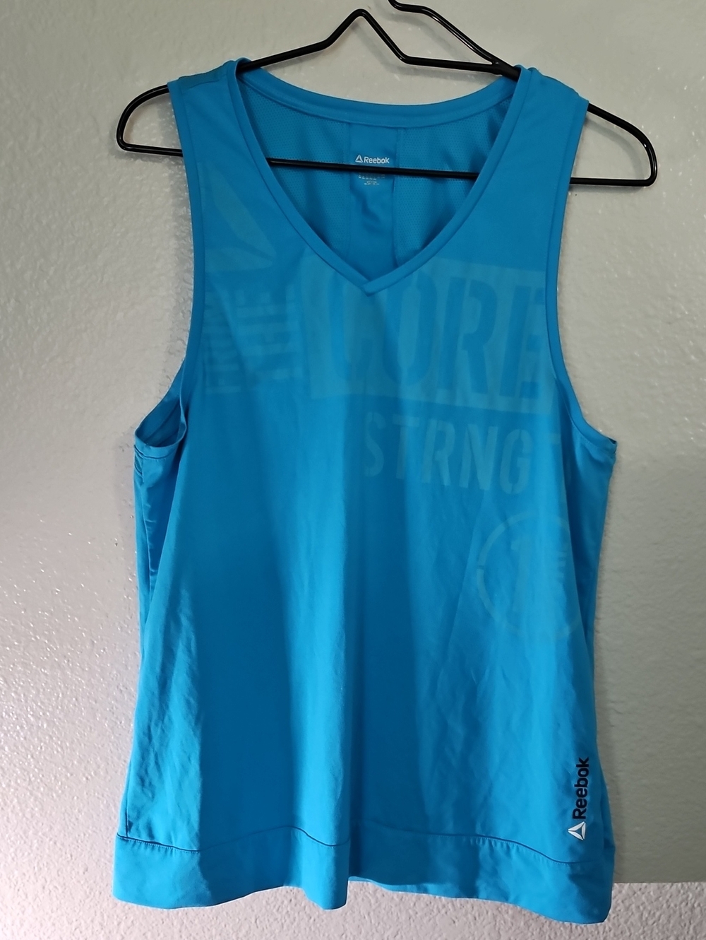 Reebok Blue "Core Strng" V-Neck Athletic Tank Top - Women's Size L EUC